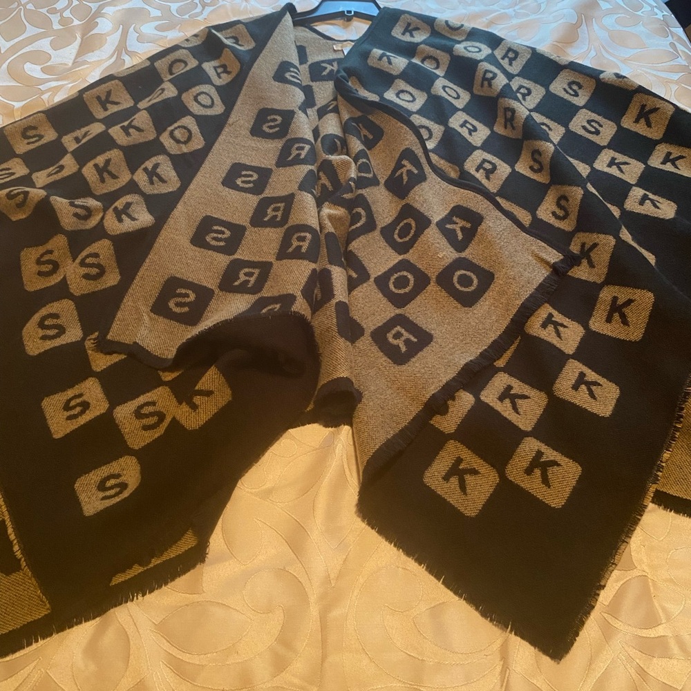 Michael Kors Black and Tan Wrap Scarf